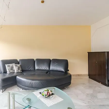 Con Piscina Privata A 100m Dal *